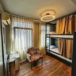 Hostel Nomad Karakoey 